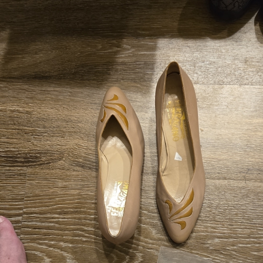Salvatore Ferragamo Tan Flats & Loafers